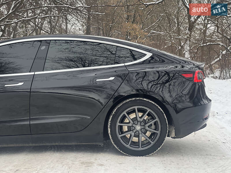 Седан Tesla Model 3 2019 в Володимирі фото 16 Седан Tesla Model 3 2019 в Володимирі