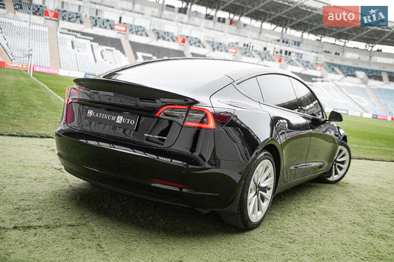 Седан Tesla Model 3 2022 в Одессе