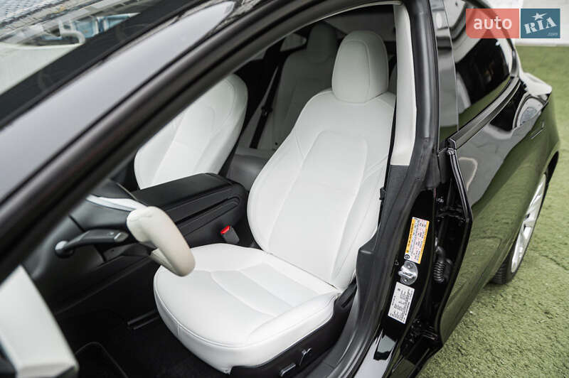 Седан Tesla Model 3 2022 в Одессе
