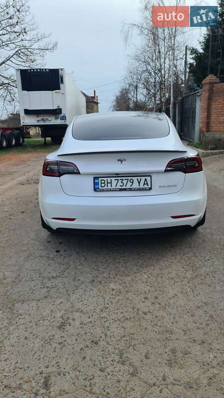 Седан Tesla Model 3 2022 в Одесі