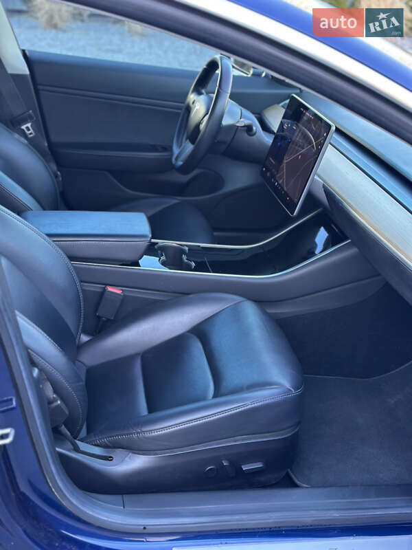 Седан Tesla Model 3 2019 в Луцьку фото 11 Седан Tesla Model 3 2019 в Луцьку