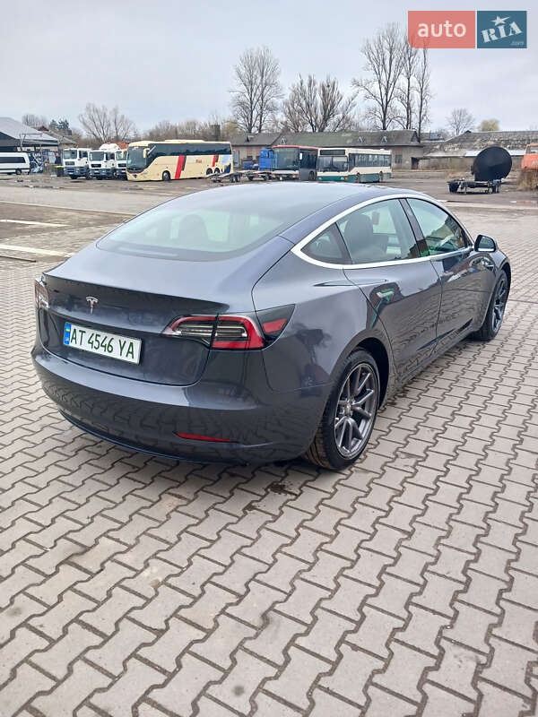 Седан Tesla Model 3 2019 в Коломые