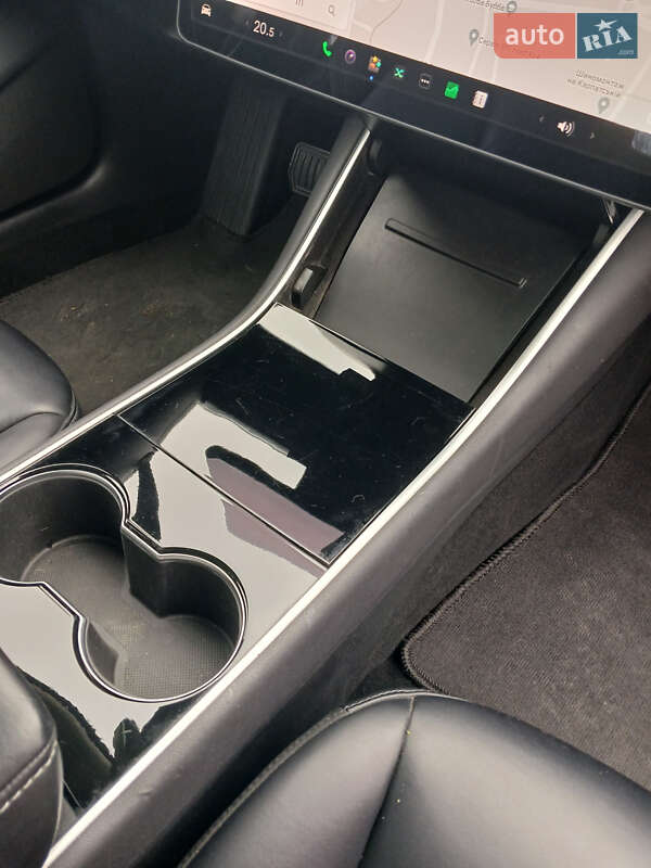 Седан Tesla Model 3 2019 в Коломые