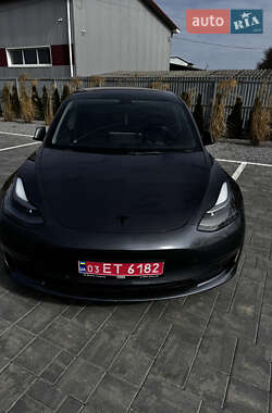 Седан Tesla Model 3 2022 в Києві