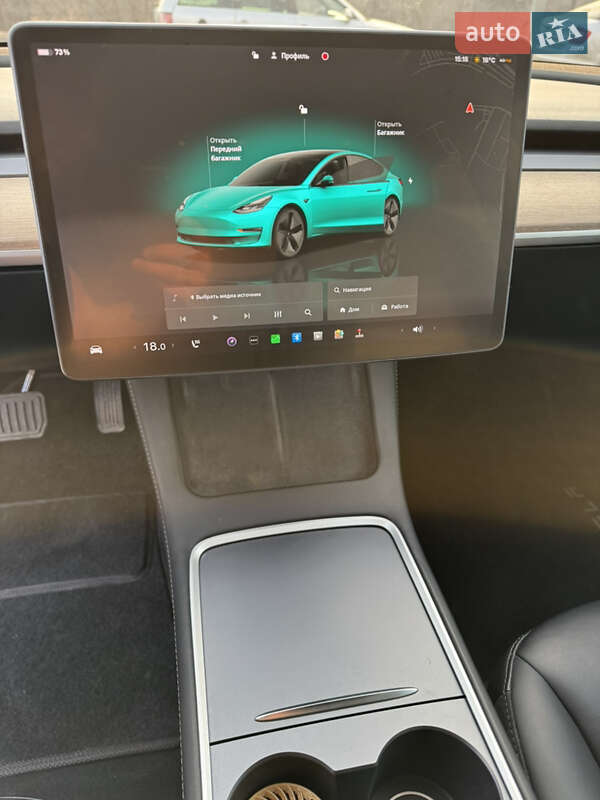 Седан Tesla Model 3 2022 в Киеве