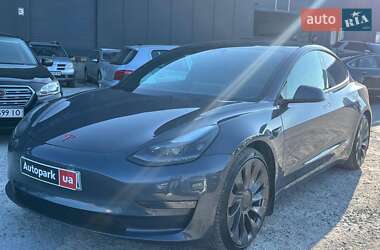 Седан Tesla Model 3 2021 в 