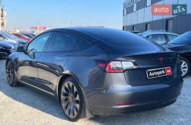 Седан Tesla Model 3 2021 в 