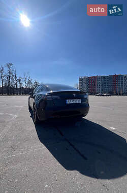 Седан Tesla Model 3 2021 в Києві