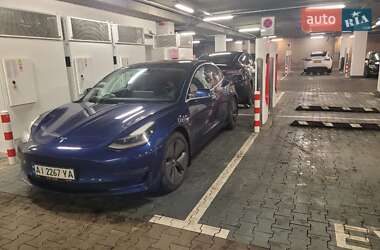Седан Tesla Model 3 2019 в Киеве