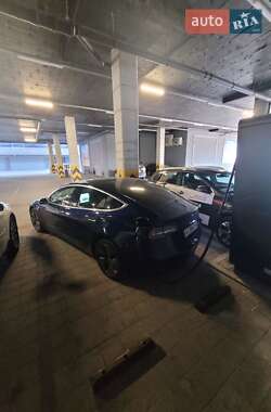 Седан Tesla Model 3 2019 в Киеве