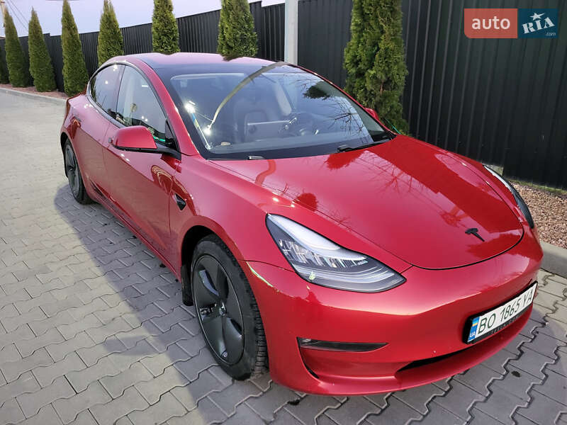 Седан Tesla Model 3 2018 в Тернополі
