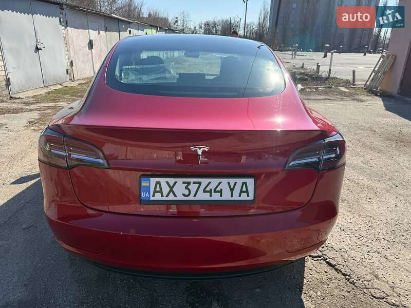 Седан Tesla Model 3 2019 в Харкові