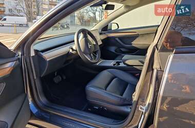 Седан Tesla Model 3 2023 в 
