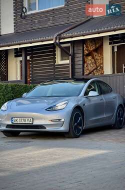 Tesla Model 3 2018