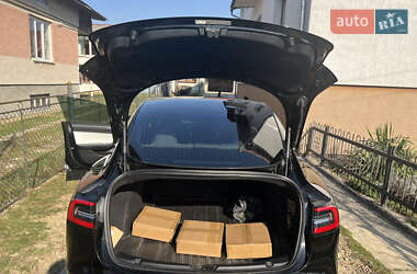 Седан Tesla Model 3 2018 в 