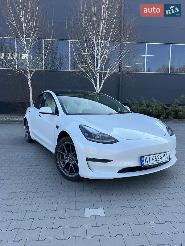 Tesla Model 3 2021