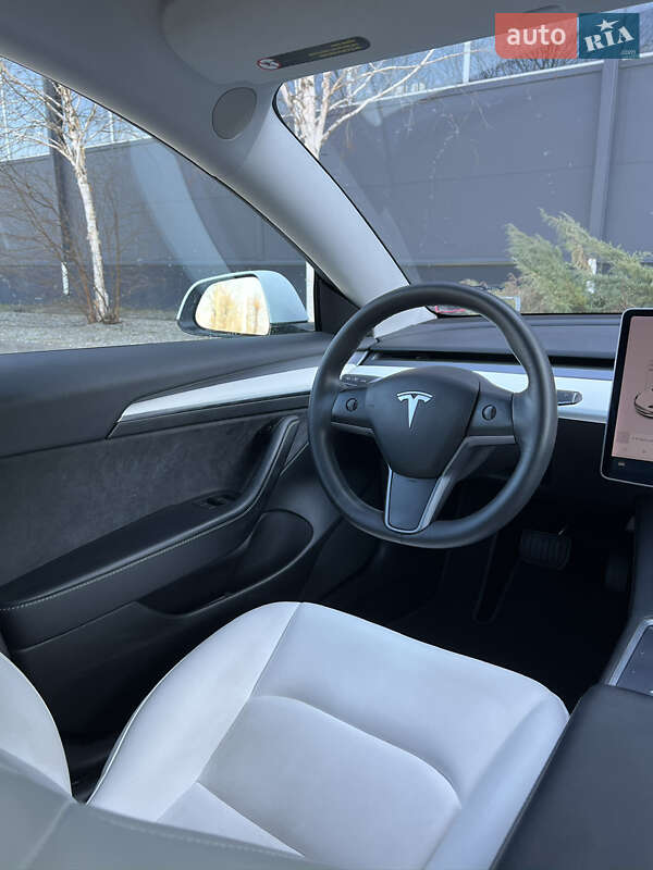 Седан Tesla Model 3 2021 в Білій Церкві