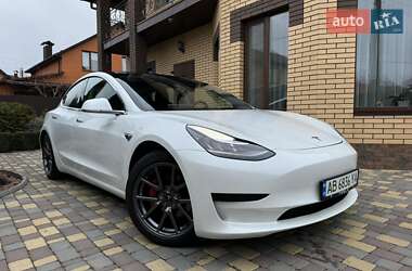 Седан Tesla Model 3 2020 в Вінниці