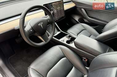 Седан Tesla Model 3 2020 в 