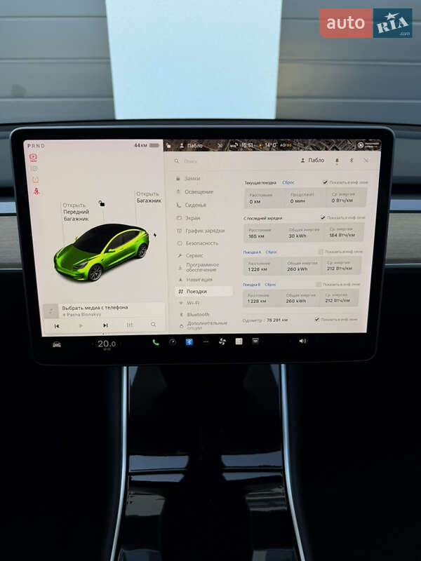 Седан Tesla Model 3 2019 в Ужгороде