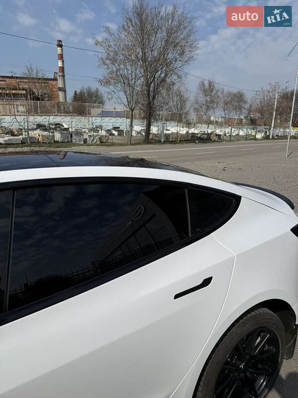 Седан Tesla Model 3 2020 в Днепре