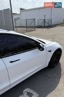 Седан Tesla Model 3 2020 в Дніпрі
