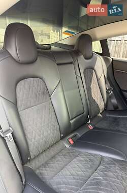 Седан Tesla Model 3 2020 в Дніпрі