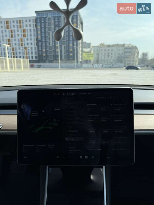 Седан Tesla Model 3 2019 в Харкові