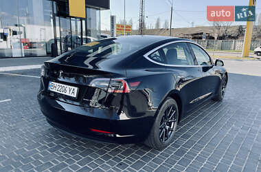 Седан Tesla Model 3 2020 в 