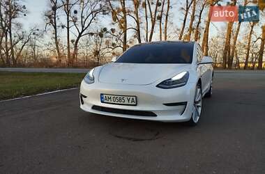 Седан Tesla Model 3 2019 в 