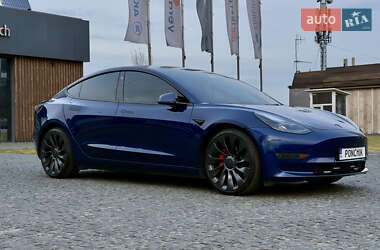 Седан Tesla Model 3 2023 в 