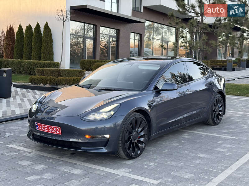 Седан Tesla Model 3 2023 в Ужгороде фото Седан Tesla Model 3 2023 в Ужгороде