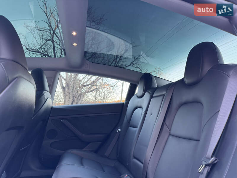 Седан Tesla Model 3 2023 в Ужгороде фото 29 Седан Tesla Model 3 2023 в Ужгороде
