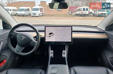 Седан Tesla Model 3 2019 в 