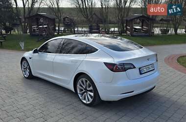 Седан Tesla Model 3 2020 в 