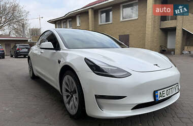 Седан Tesla Model 3 2021 в 