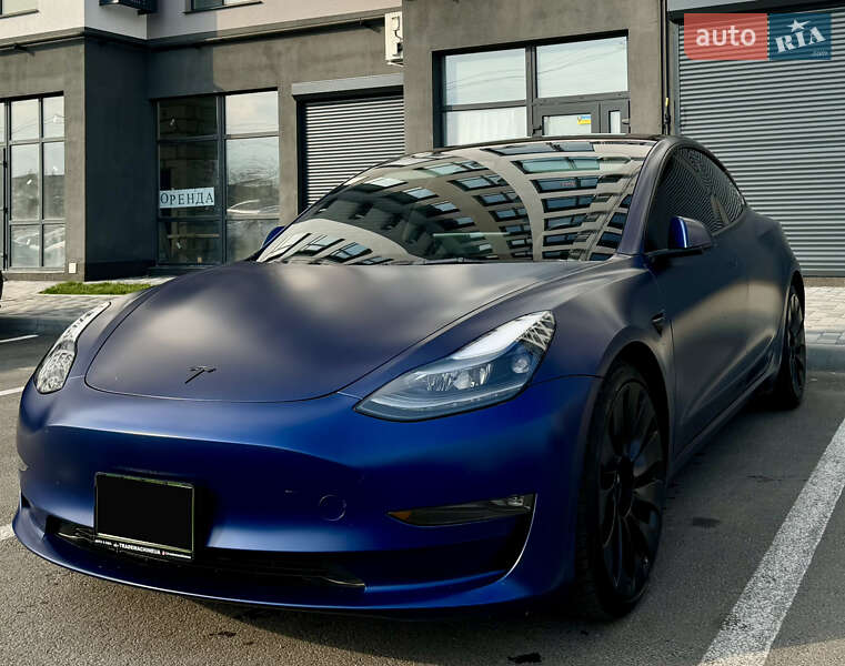 Седан Tesla Model 3 2022 в Чернигове фото Седан Tesla Model 3 2022 в Чернигове