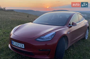 Седан Tesla Model 3 2019 в 