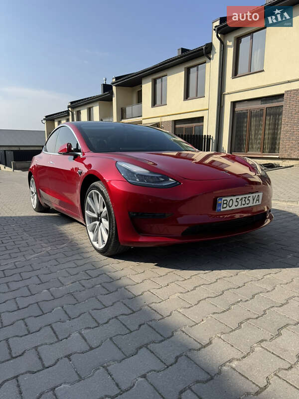 Седан Tesla Model 3 2019 в Тернополі
