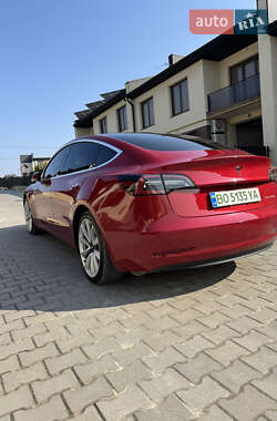 Седан Tesla Model 3 2019 в 