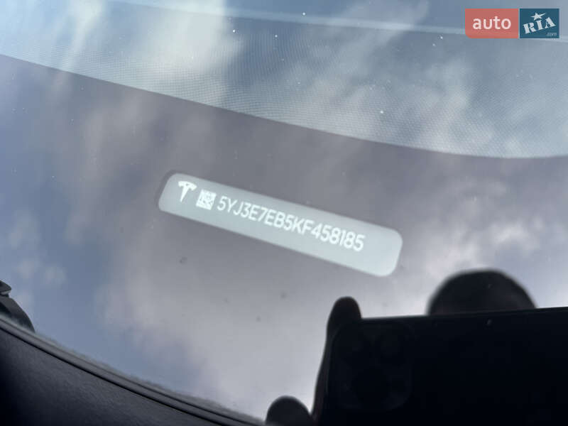 Седан Tesla Model 3 2019 в Рівному