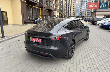 Седан Tesla Model 3 2024 в Золочеві