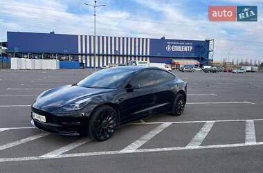 Седан Tesla Model 3 2022 в Рівному