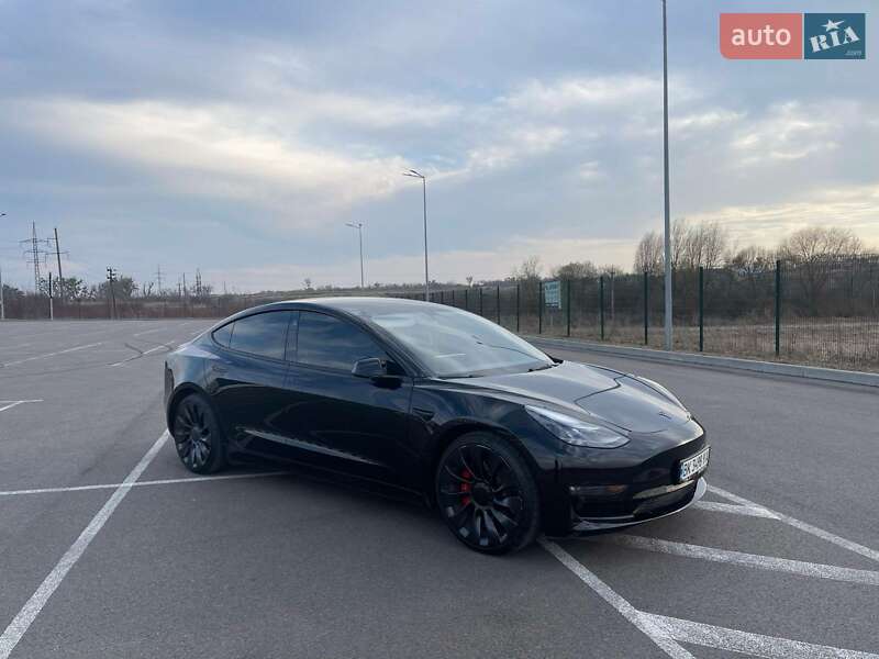 Седан Tesla Model 3 2022 в Рівному