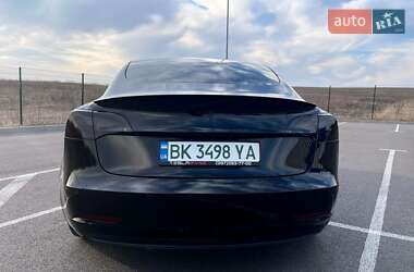 Седан Tesla Model 3 2022 в Рівному