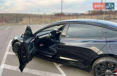 Седан Tesla Model 3 2022 в Рівному