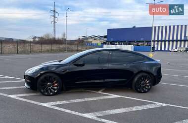 Седан Tesla Model 3 2022 в Ровно