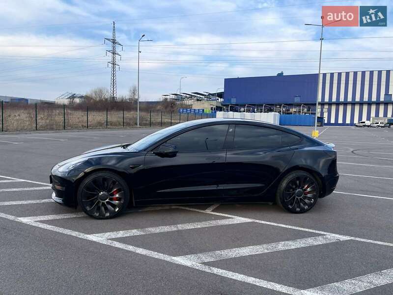 Седан Tesla Model 3 2022 в Рівному