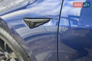 Седан Tesla Model 3 2023 в Киеве