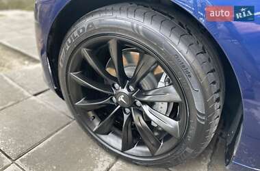 Седан Tesla Model 3 2023 в Києві